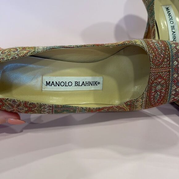 ✨HOST PICK✨Manolo Blahnik Paisley Tapestry Heel Great Used Condition Womens Euro - Picture 3 of 12